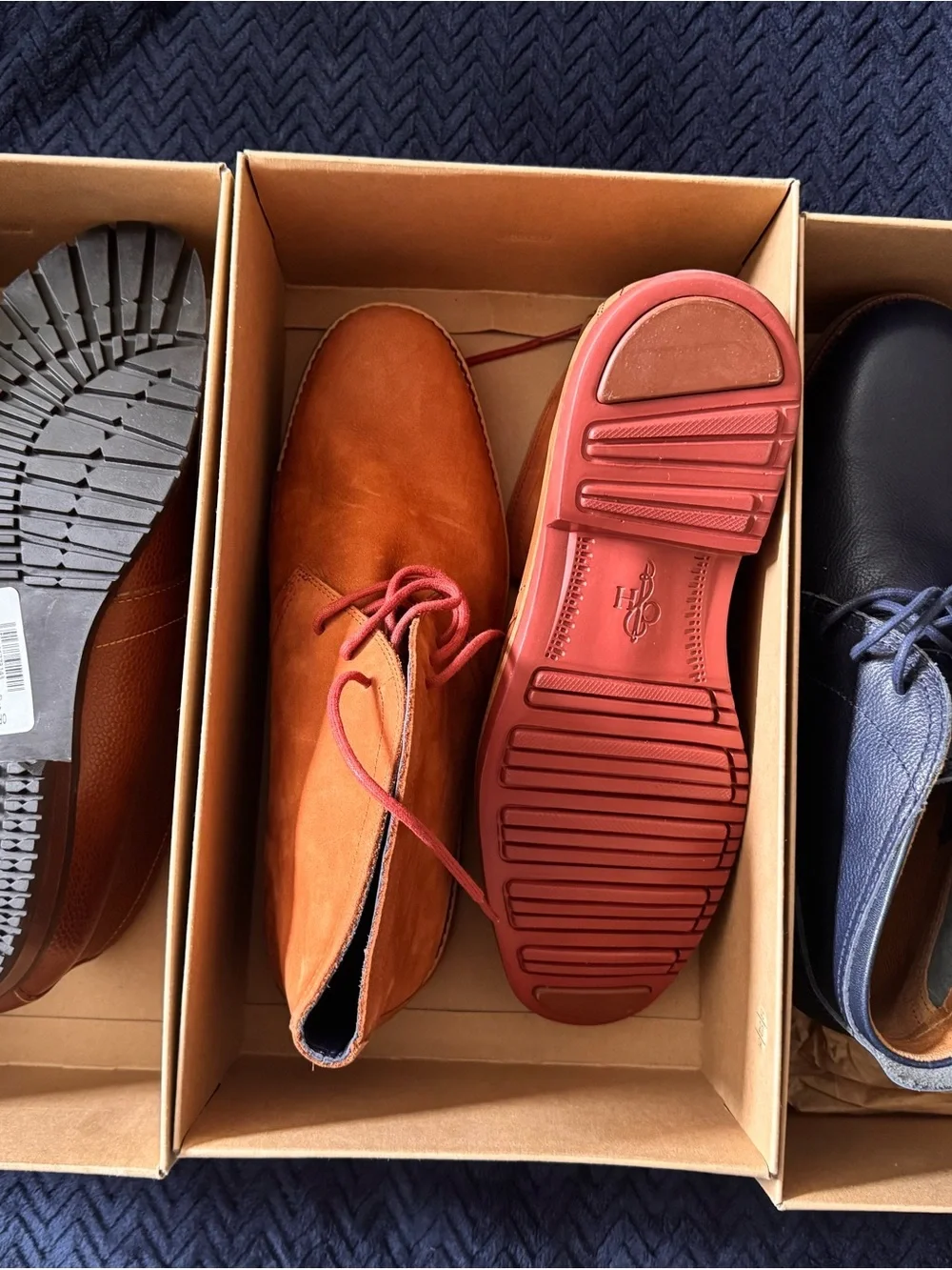 🔥 NWT Cole Haan Men's Chukka Boots in US size 9, sold only as bundle!! - Picture 2 of 5